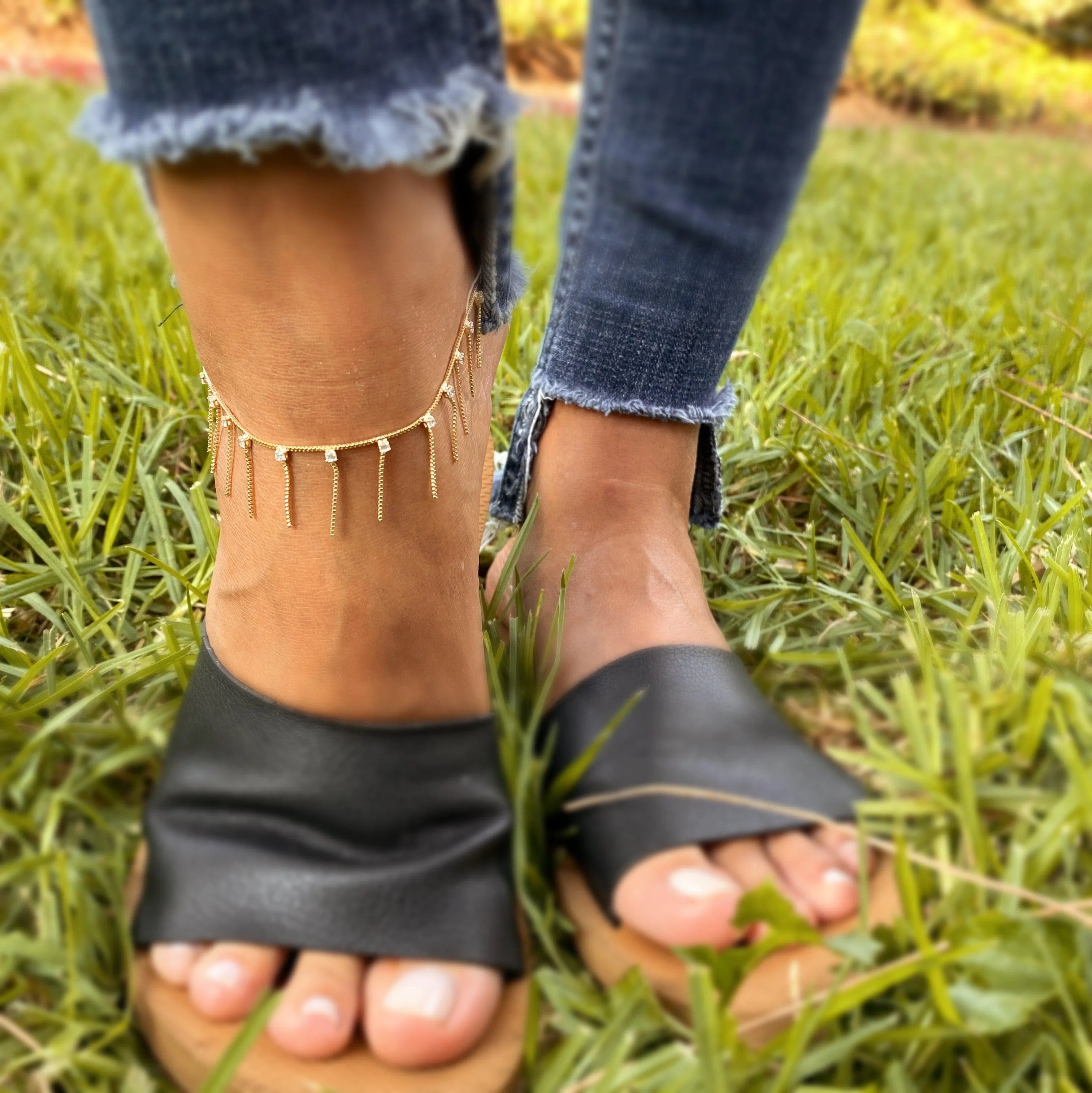 18k Gold Filled Fringed Box Chain Anklet Featuring Details Of Micro Zirconia Available In Multicolor, Black or Clear