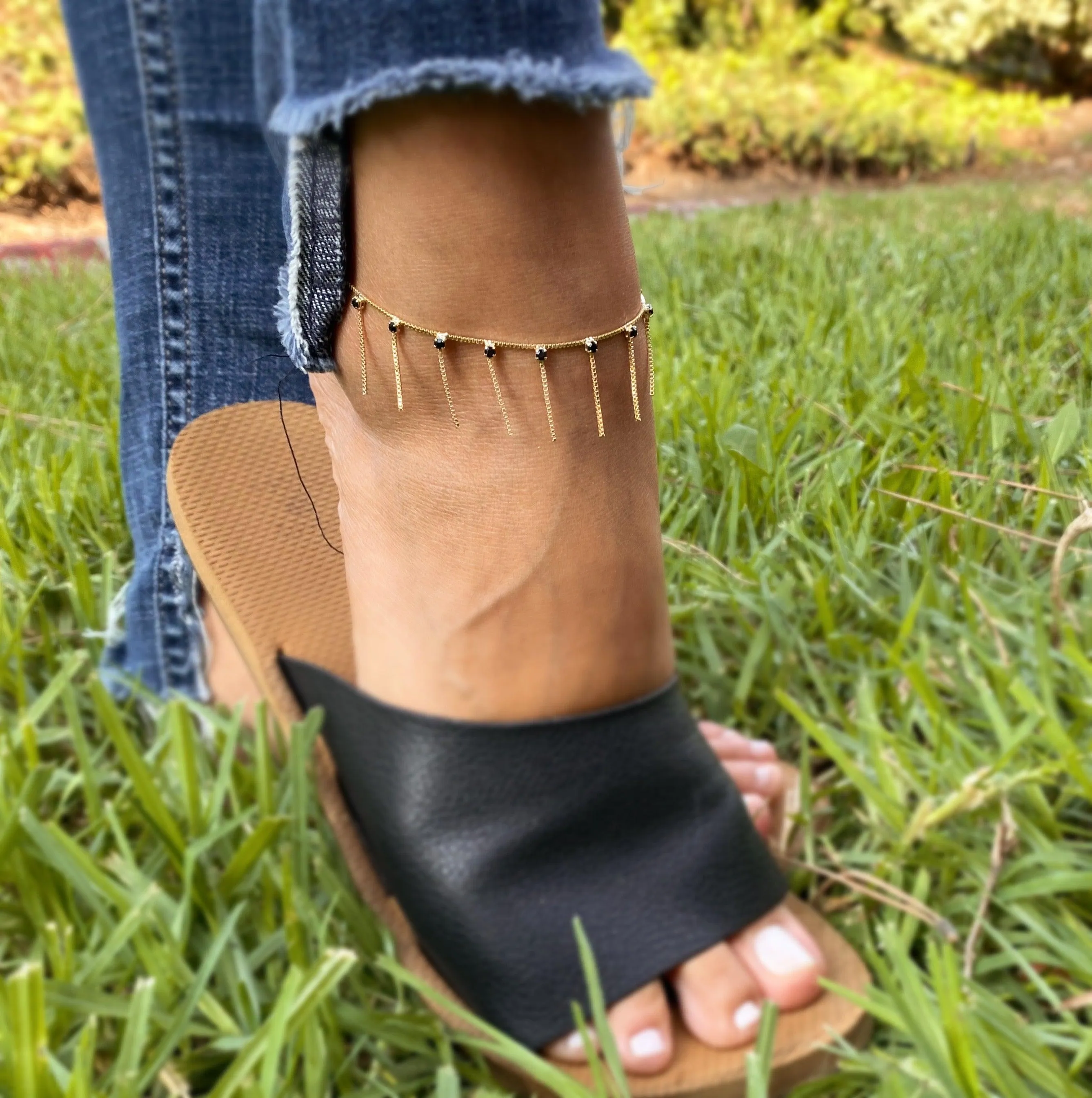 18k Gold Filled Fringed Box Chain Anklet Featuring Details Of Micro Zirconia Available In Multicolor, Black or Clear