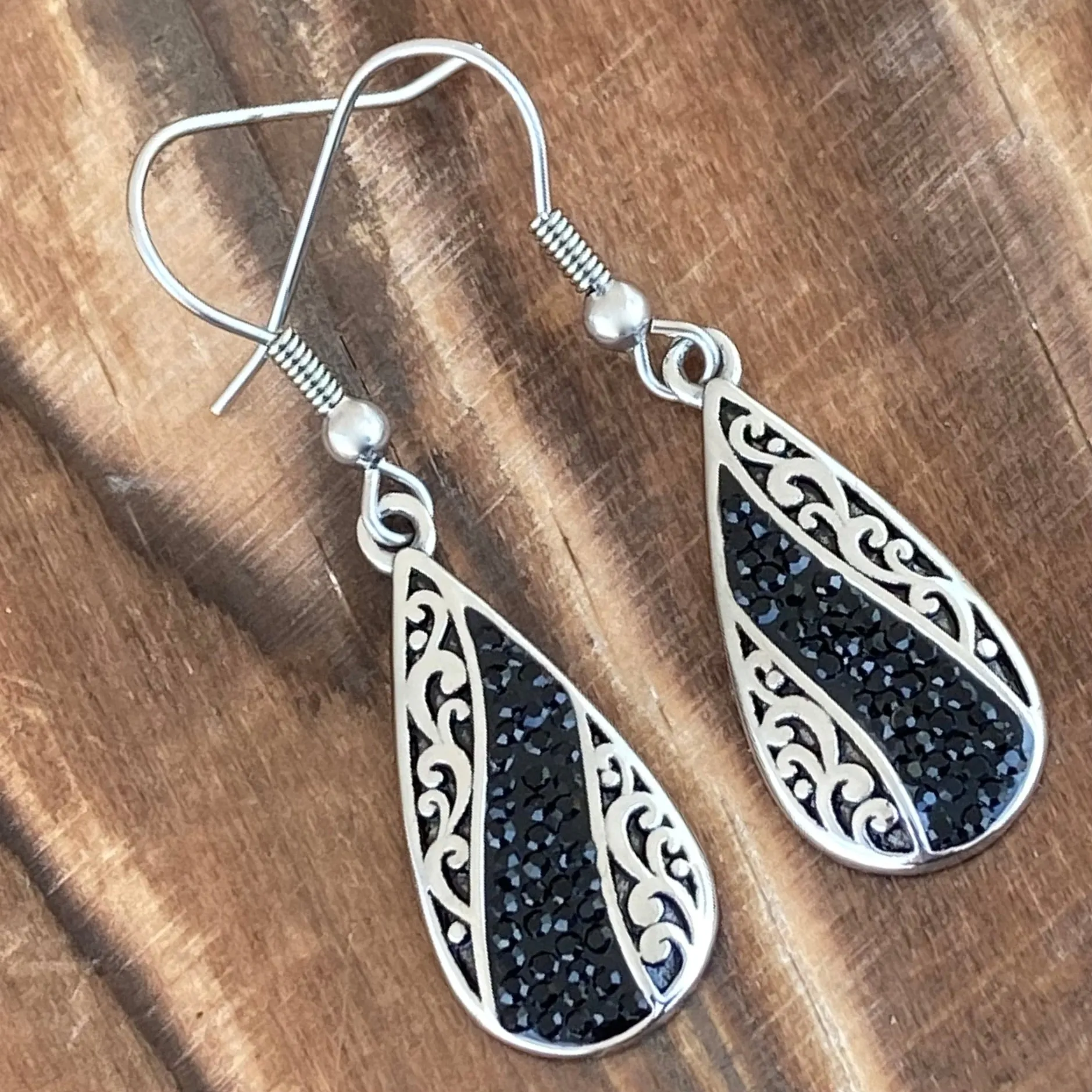 Crystal Teardrop - Black - Earrings - AJ04E