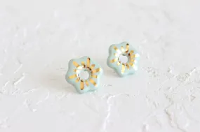 Dusty Blue Cutout Flower Stud Earrings