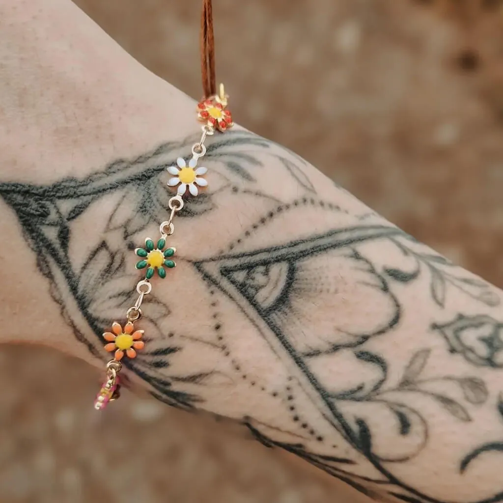 flower child // enamel daisy flower chain and adjustable cord bracelet