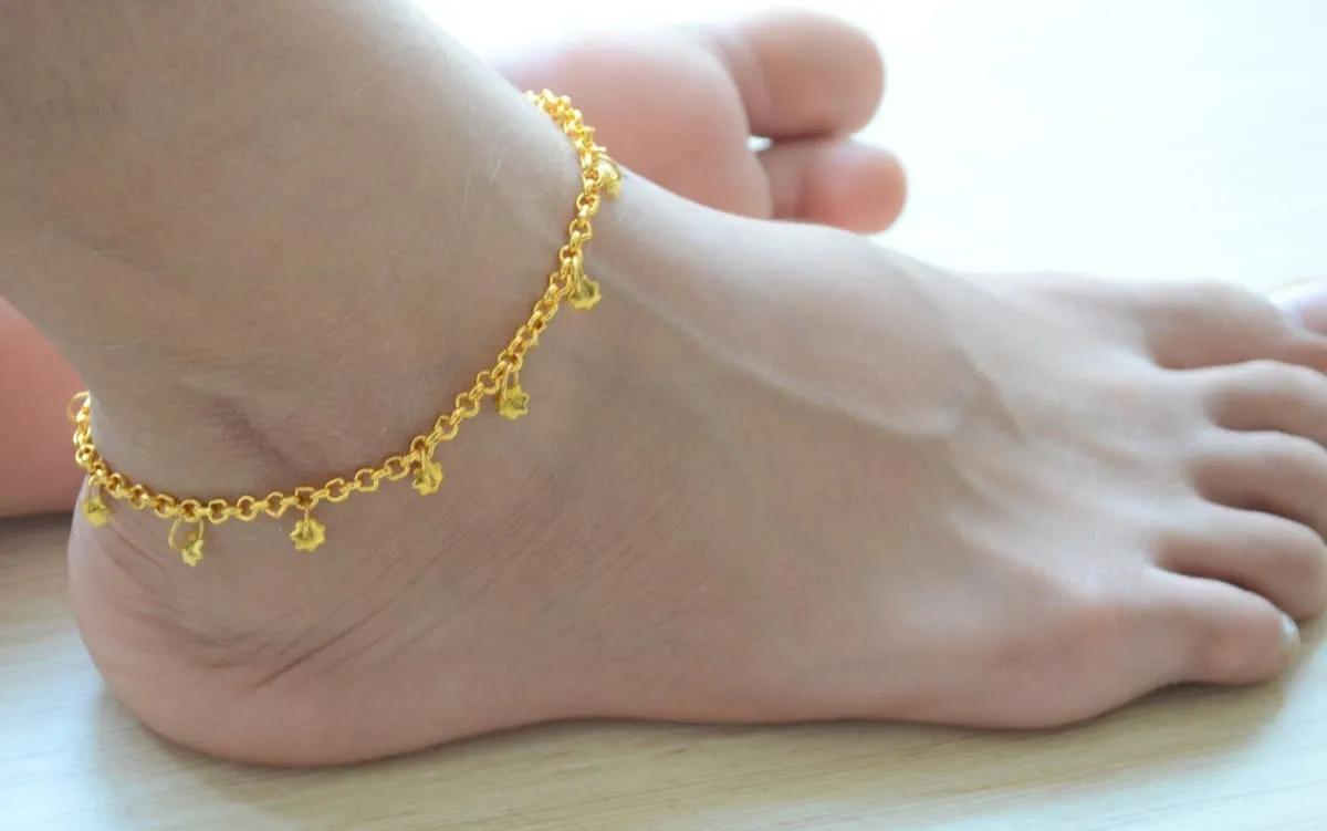 Gold Star Anklet, Boho Ankle Bracelet, Simple Summer Ankle Chain for Women, Dainty Beaded Barefoot Jewelry