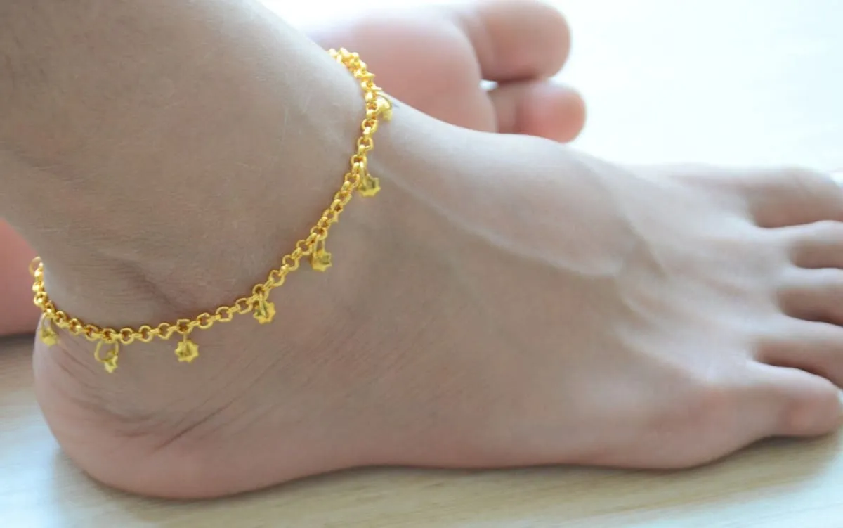 Gold Star Anklet, Boho Ankle Bracelet, Simple Summer Ankle Chain for Women, Dainty Beaded Barefoot Jewelry