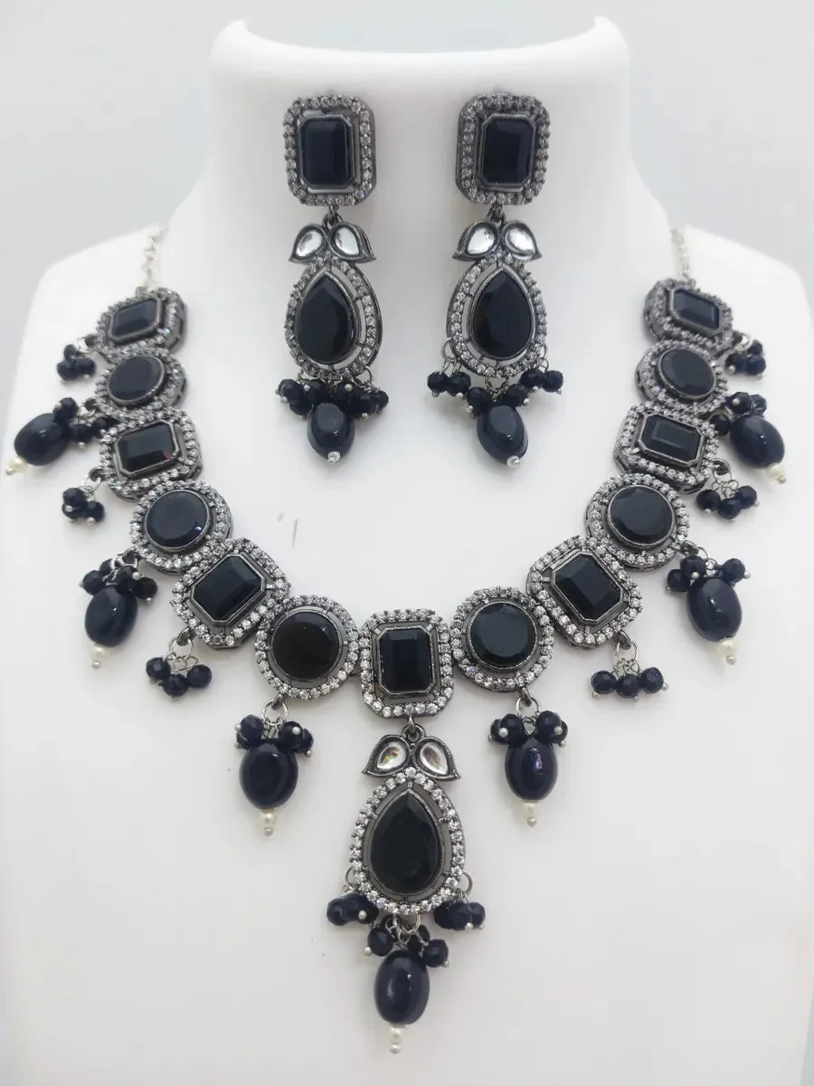 Mesmerizing Zircon Stone Ornamented Traditional Silver And Black Color Alloy Necklace Set