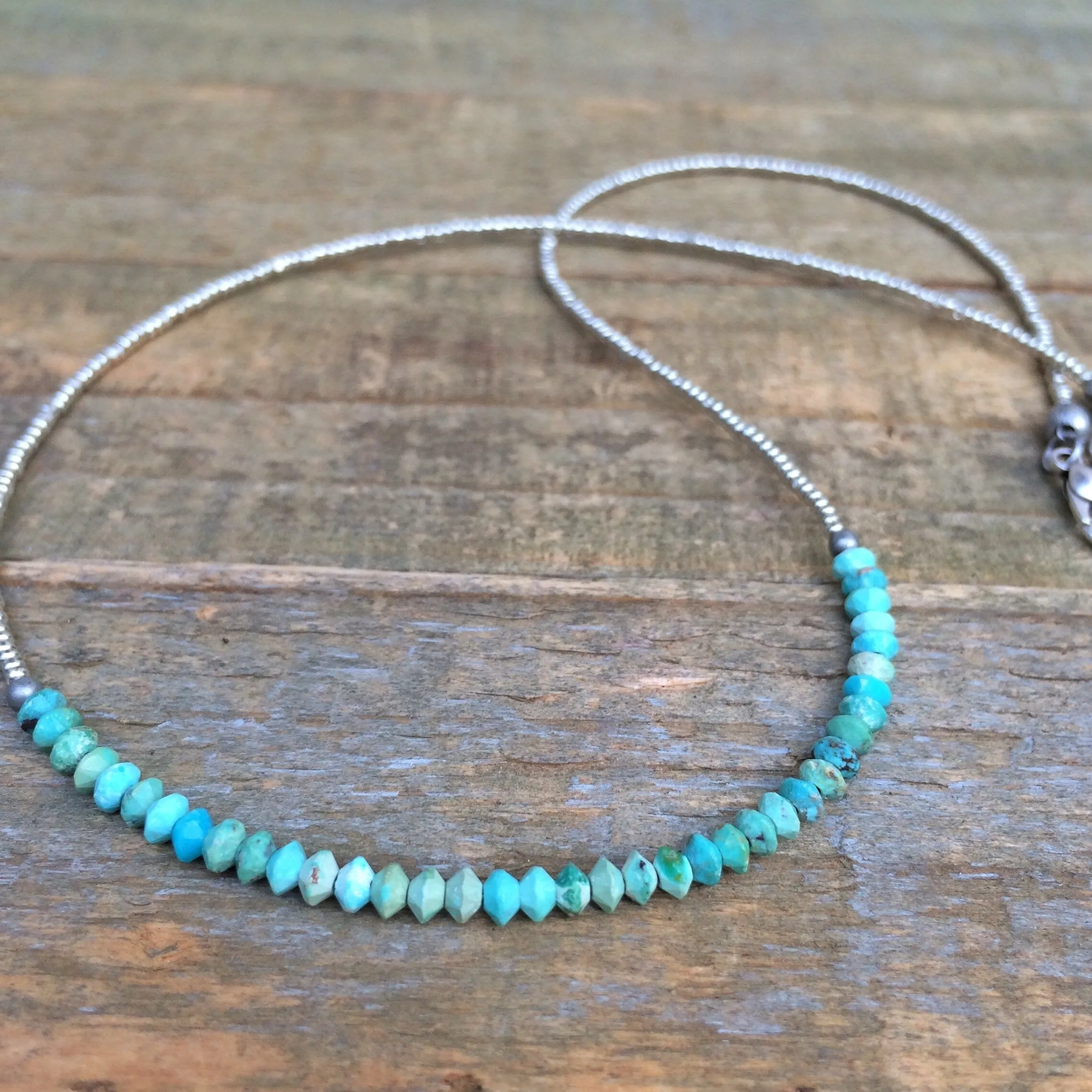 Minimalist Silver Turquoise Necklace, Silver Layering Necklace, Turquoise Choker, Boho Bead Jewelry, Arizona Turquoise Bead Necklace