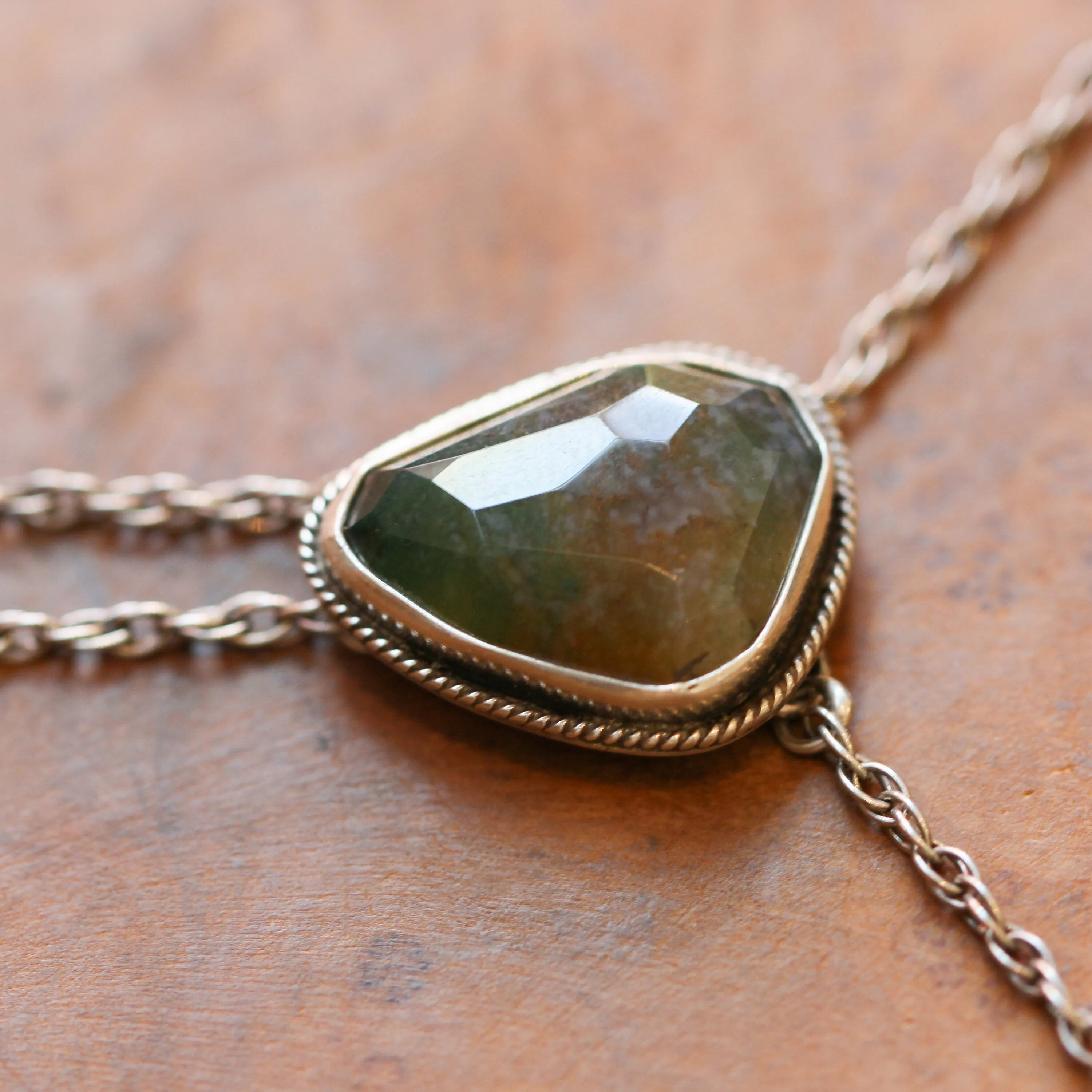 Rose Cut Moss Agate Bolo - Silversmith - Bolo Tie Necklace - Moss Agate Necklace