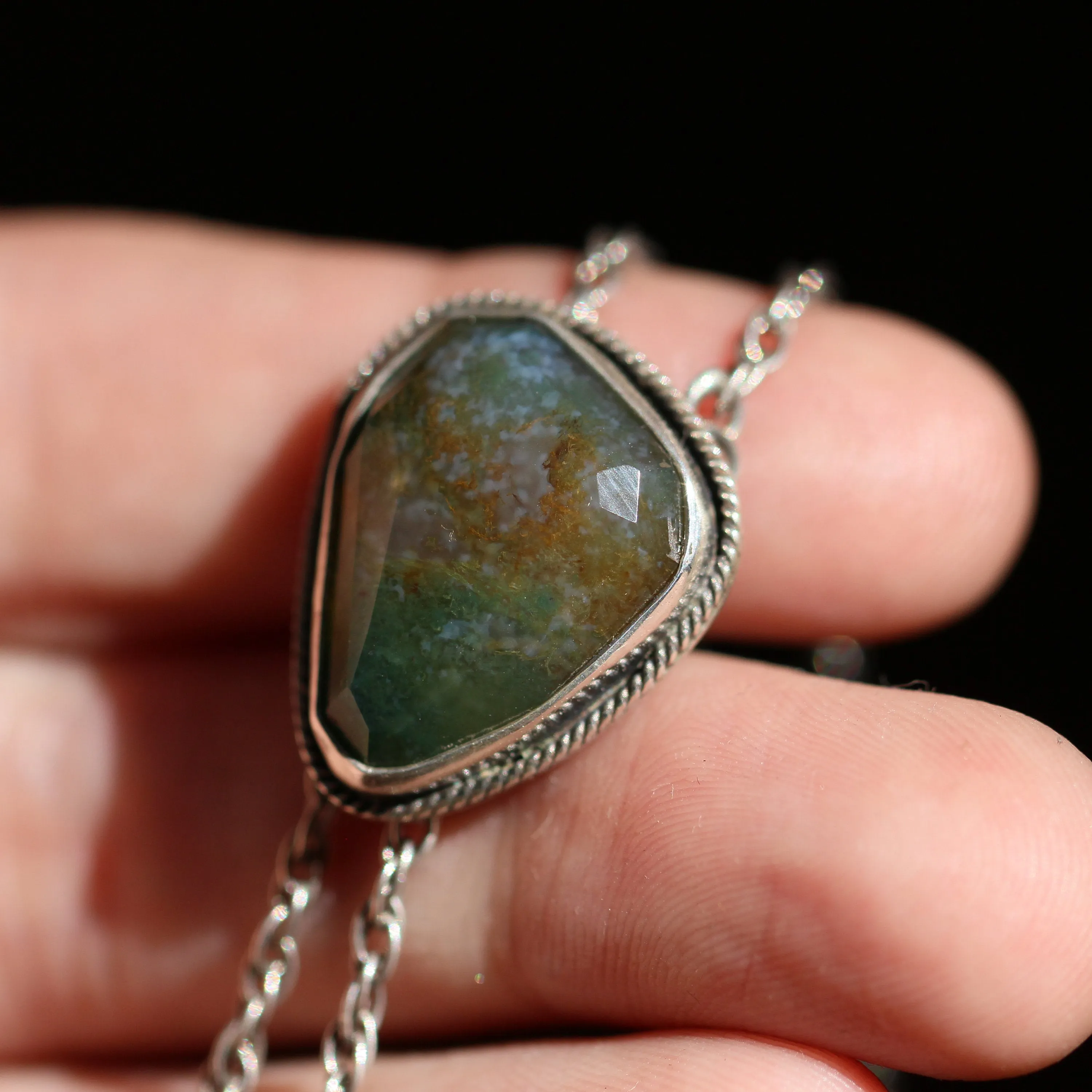 Rose Cut Moss Agate Bolo - Silversmith - Bolo Tie Necklace - Moss Agate Necklace