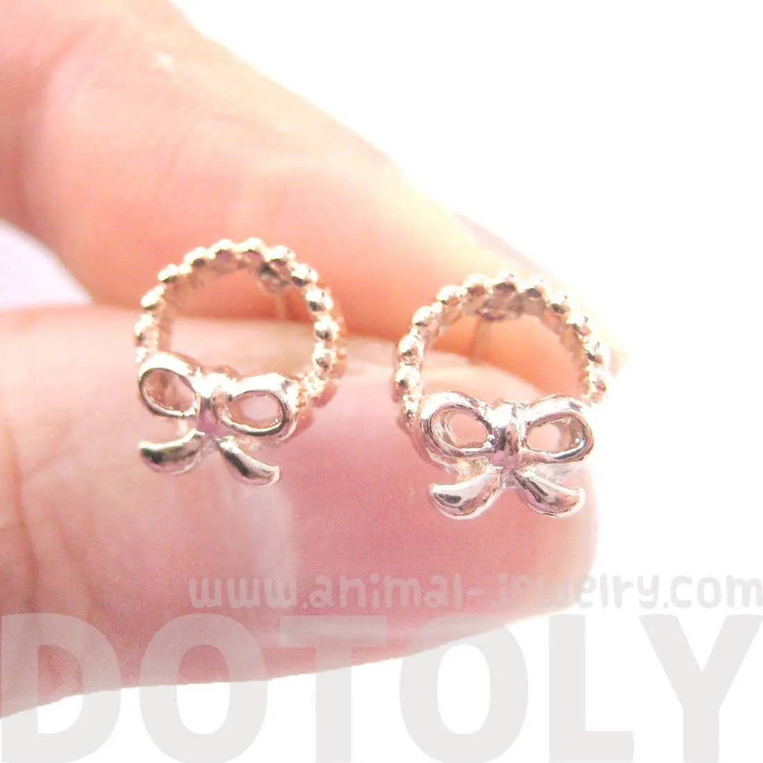 Tiny Classic Round Wreath and Bow Tie Shaped Stud Earrings in Rose Gold