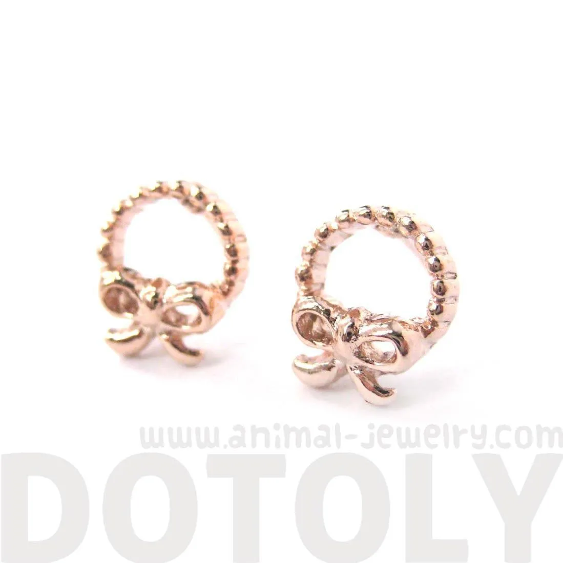 Tiny Classic Round Wreath and Bow Tie Shaped Stud Earrings in Rose Gold